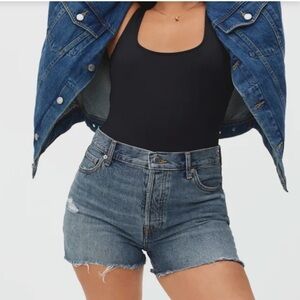 Ever lane The Relaxed 90’s Denim Button Fly Shorts Size 31